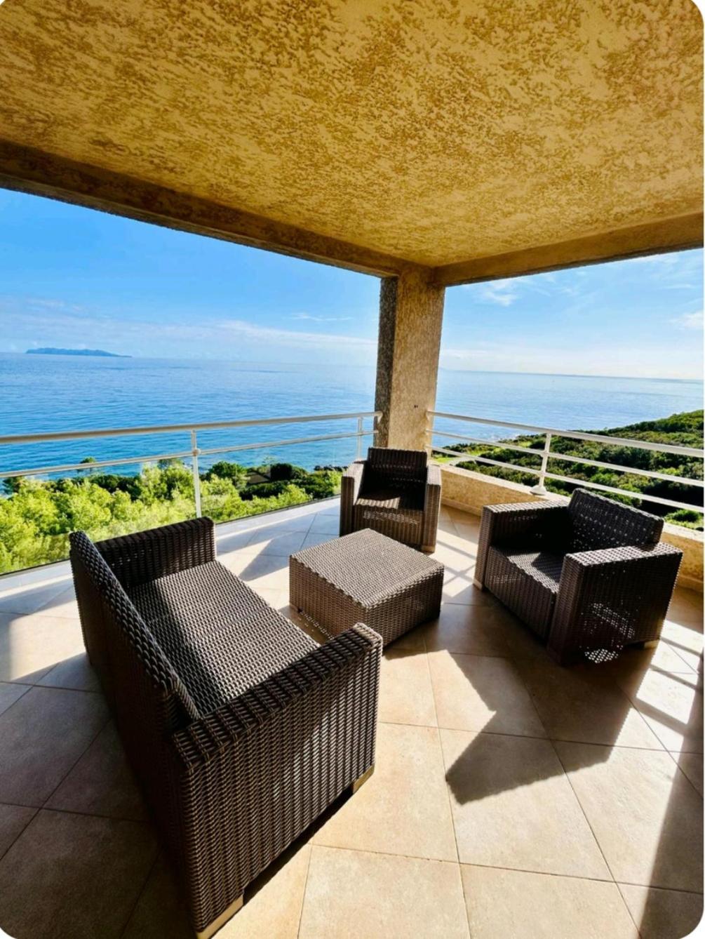 Appartement F3 Luri Exterior photo